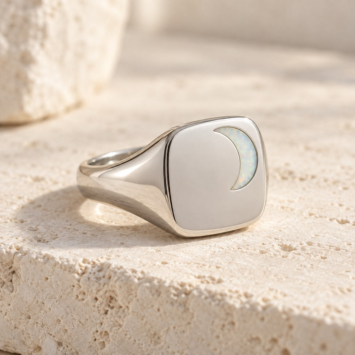 VIVALORA® Luma Crescent Signet Ring — primary product view
